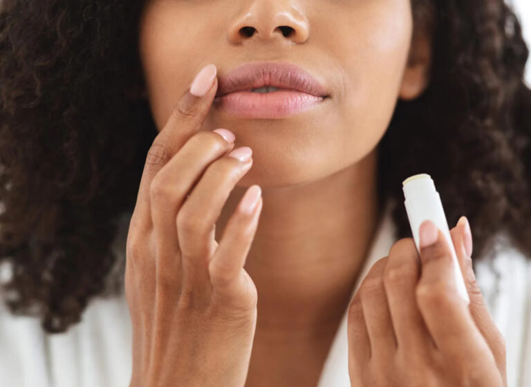 How To Get Rid Of Dry Lips: The Best Homemade Remedies