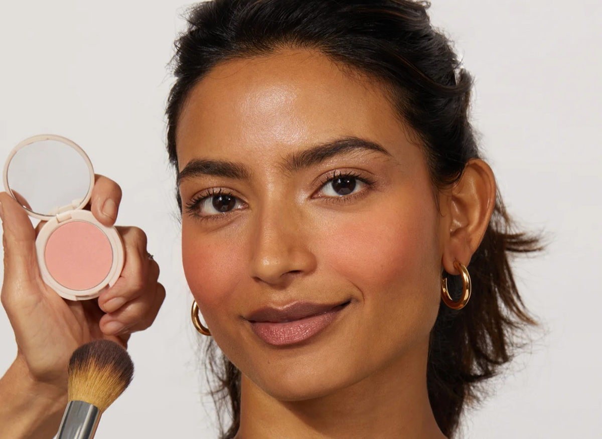Apply Blush For A Round Face The Ultimate Guide Ladies Need Woman