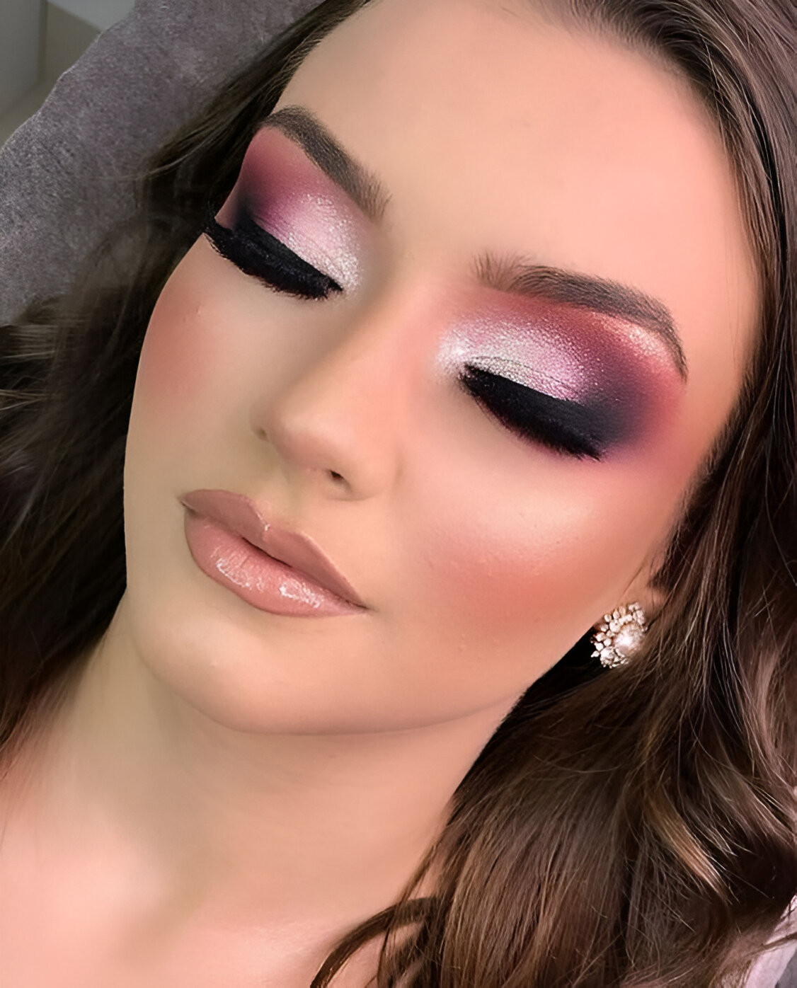 Bold Cut Crease Valentines Day Makeup 7