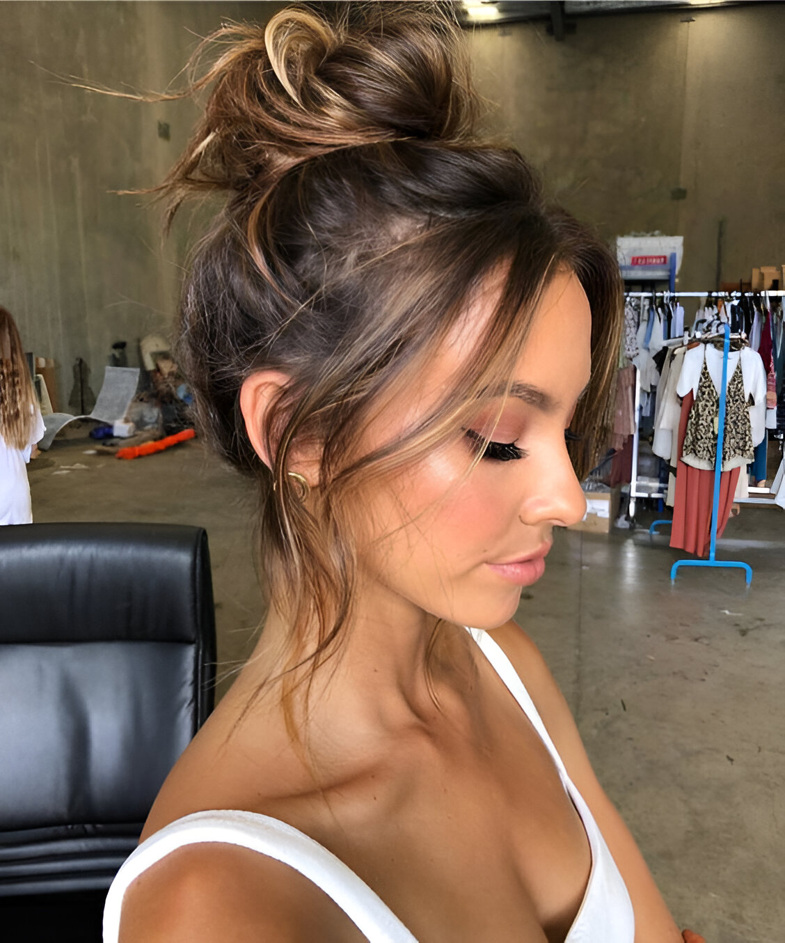 Casual Hairstyles With Messy Bun 3