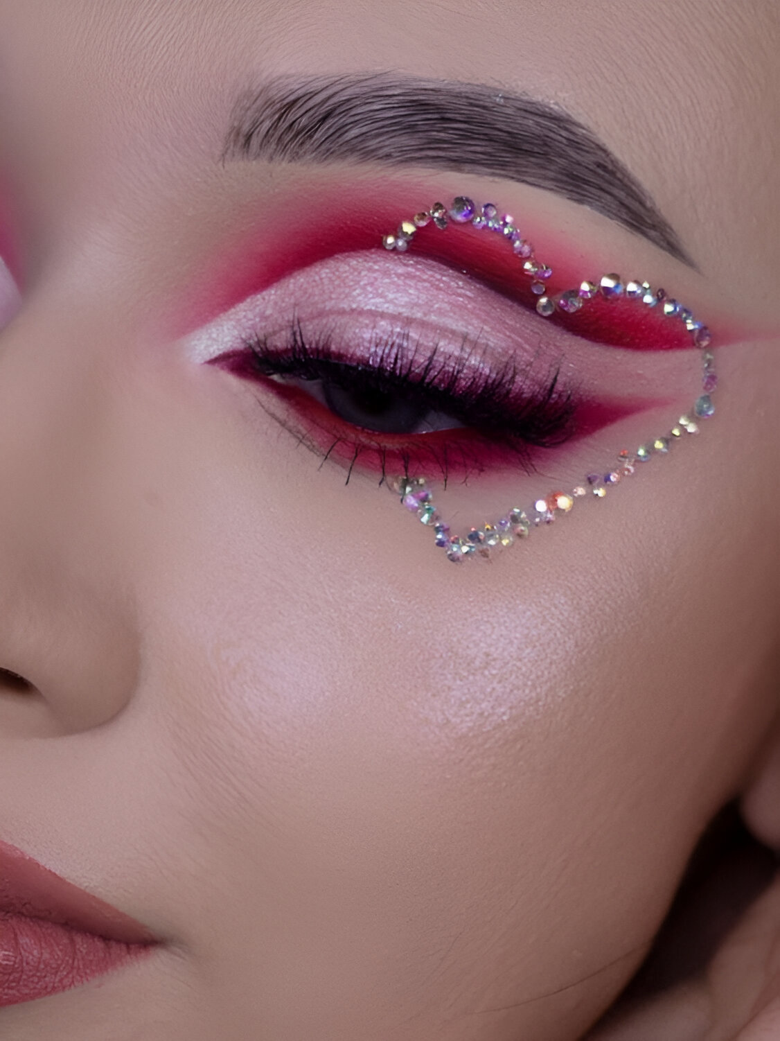 Glittered Valentines Day Makeup 5