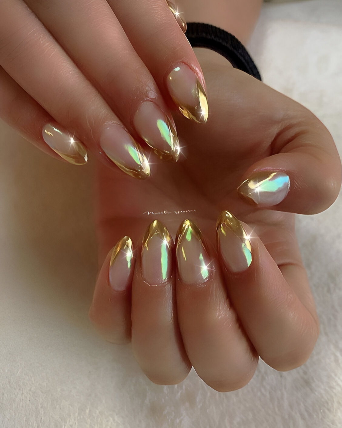 Gold New Year Nails 9