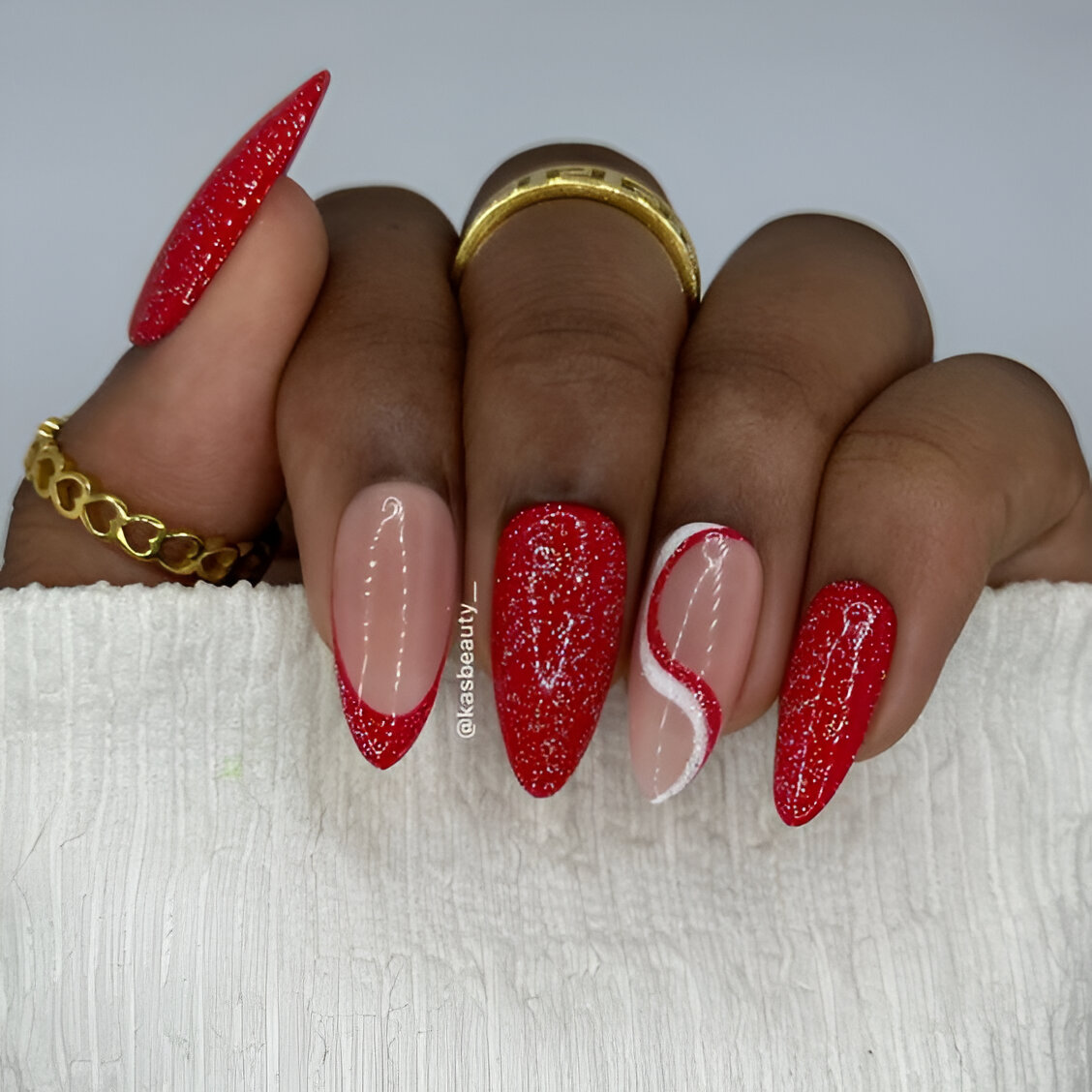 Red And White Nails 4