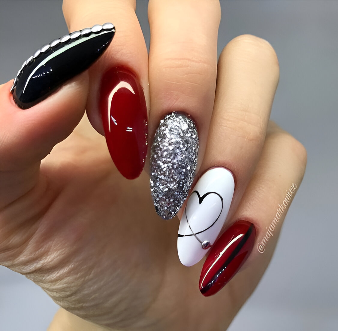Red And White Nails 9