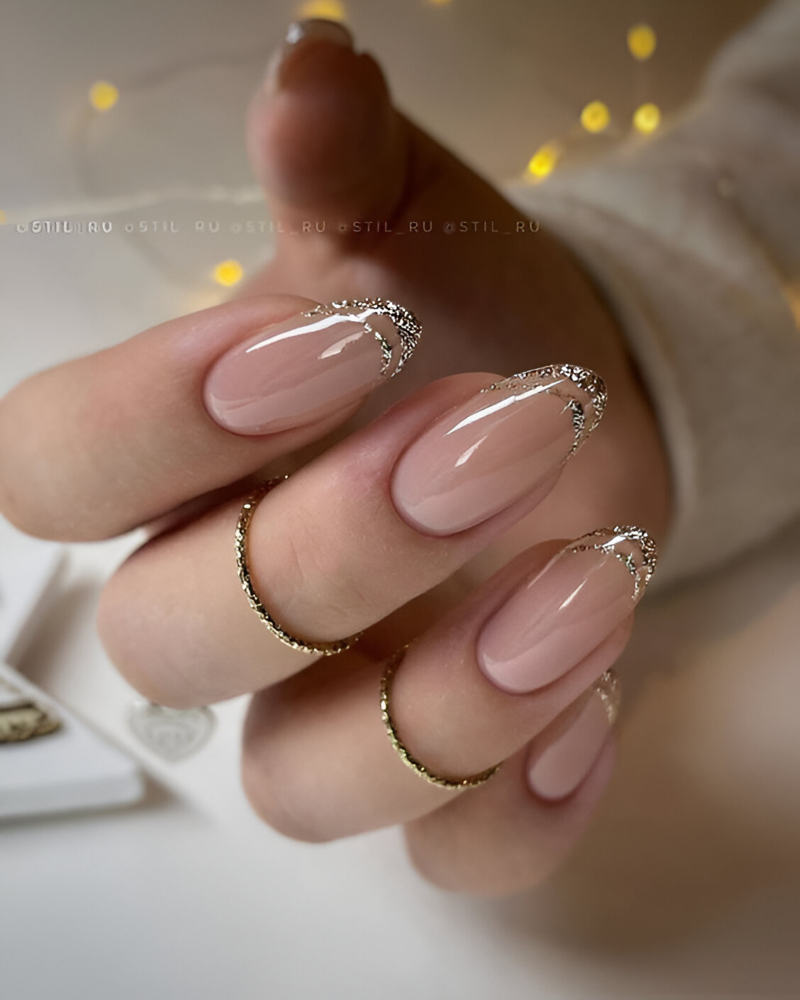 Short Almond French Tips 10