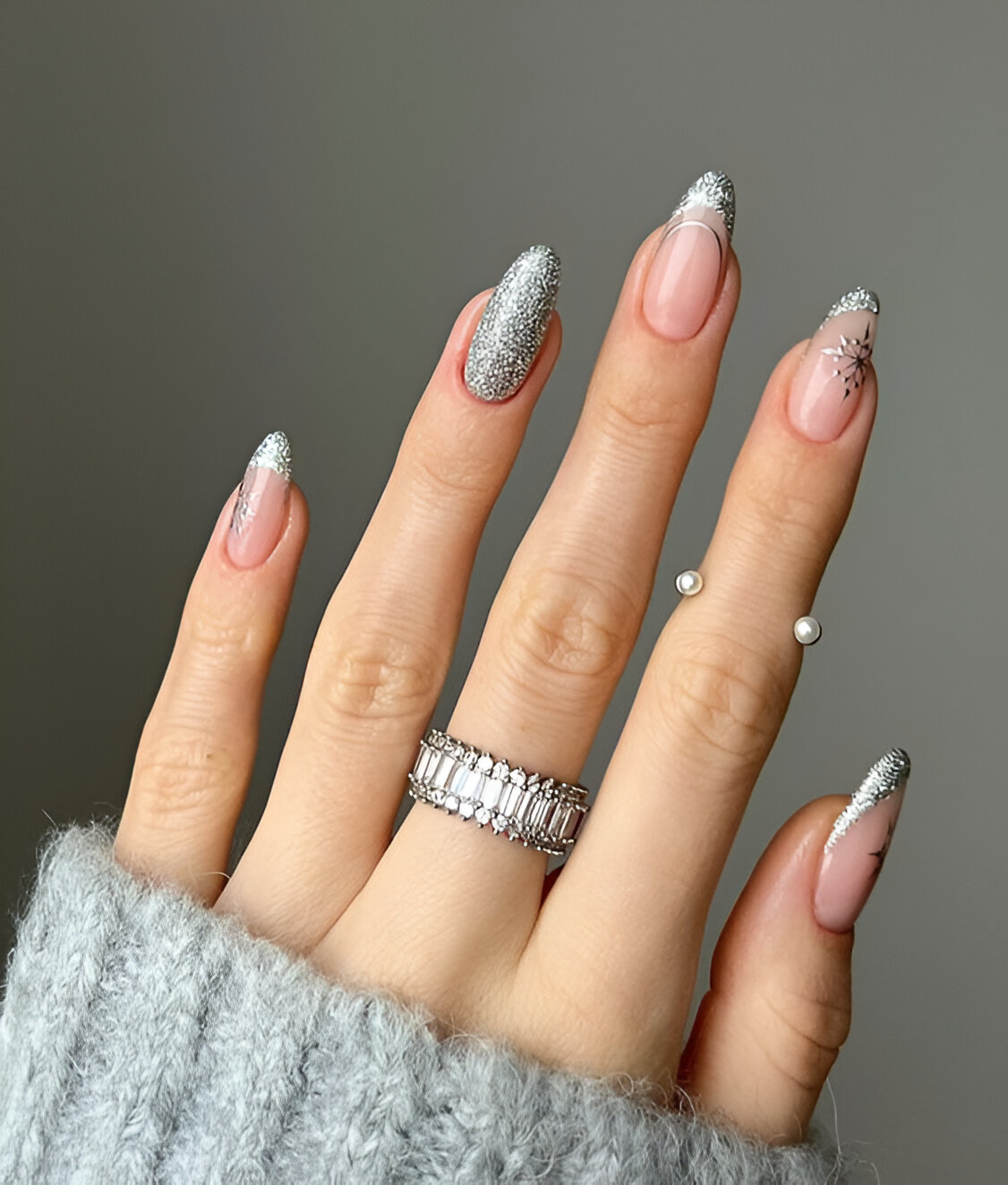Silver New Year Manicures 7