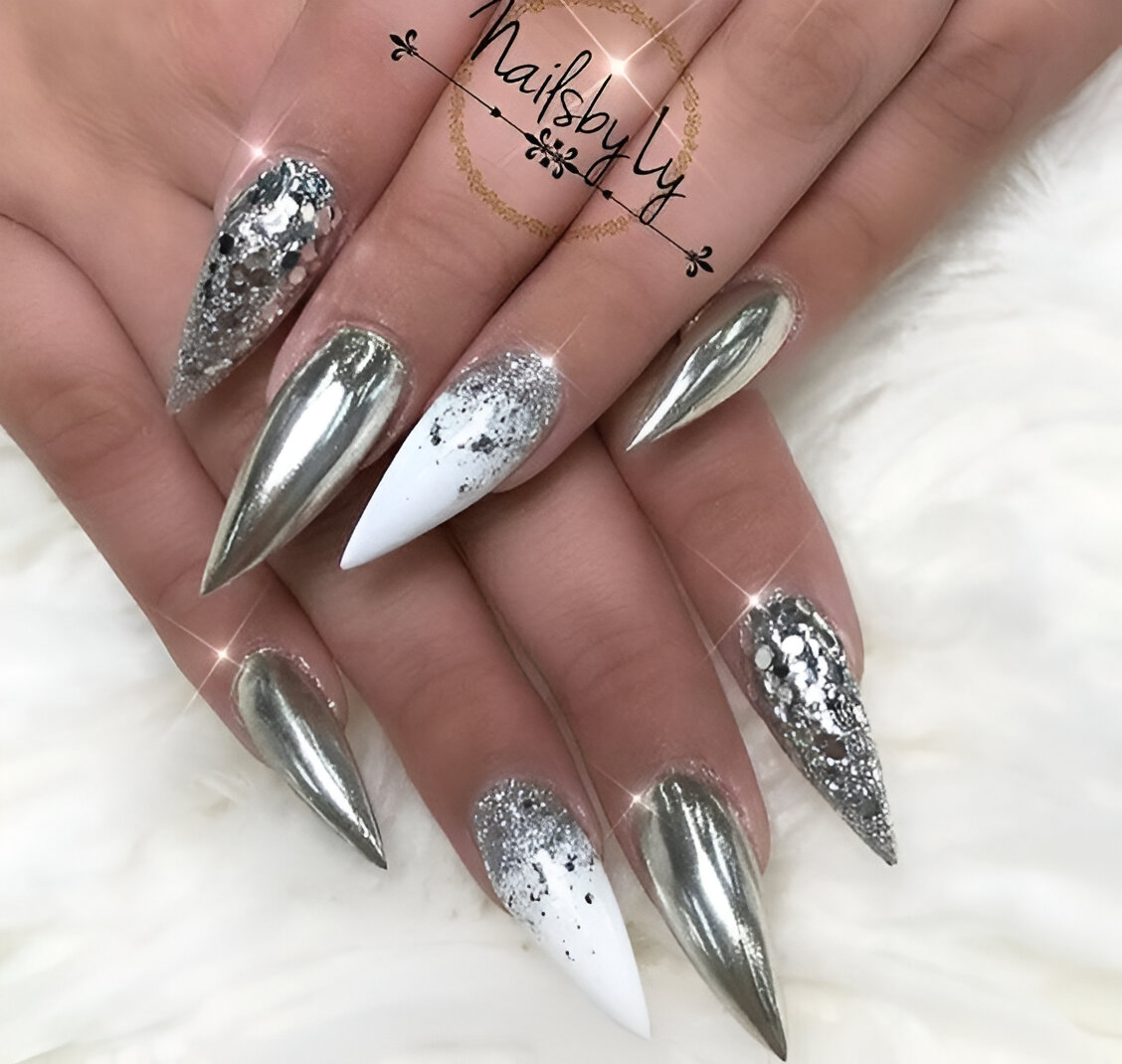 Silver New Year Manicures 8