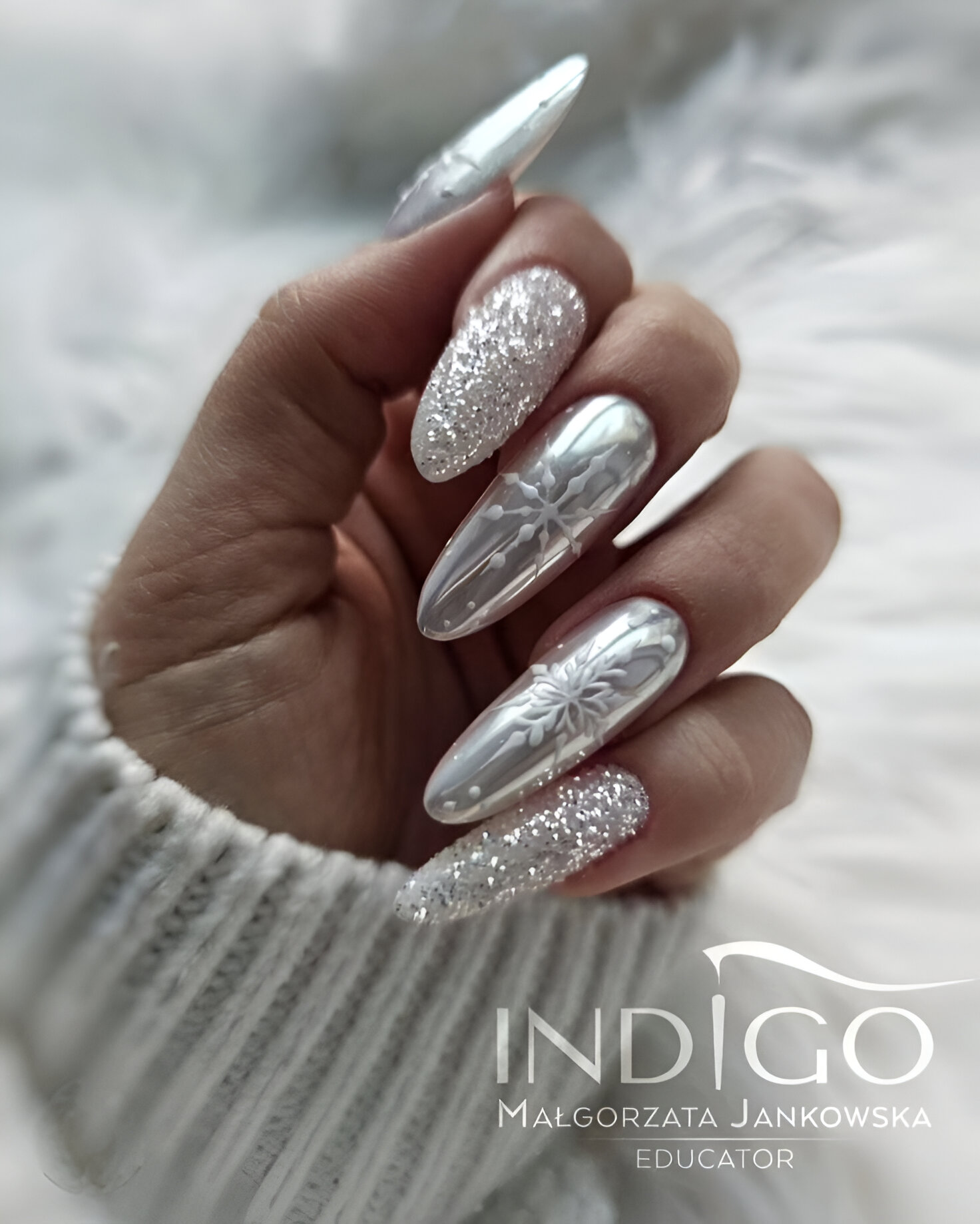Silver New Year Manicures 9