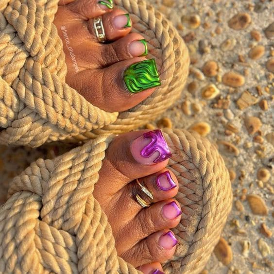 Dripping Summer Toe Nails 1