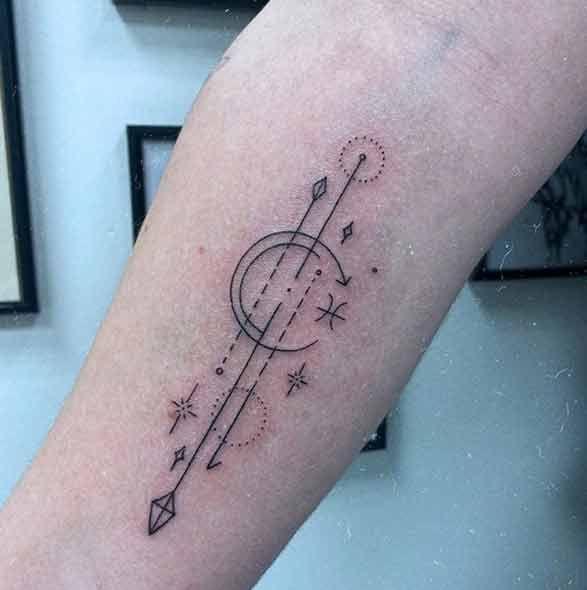 Pleasing Geometric Tattoos For Pisces 1