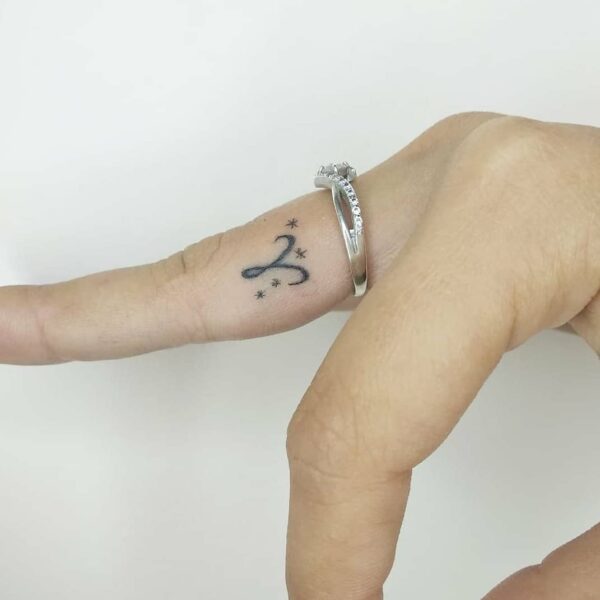Small Hand Tats For Aries Ladies 5