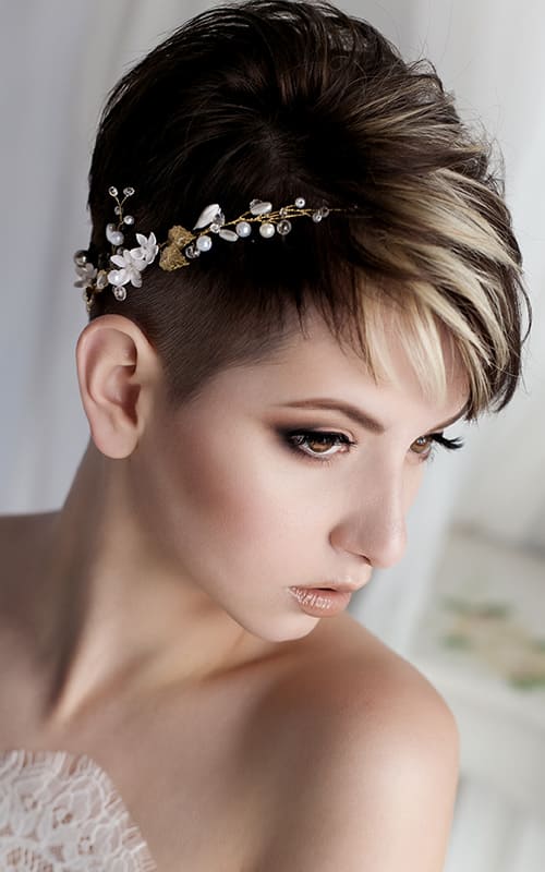 Statement Accessories For Short Prom Hairstyles 2