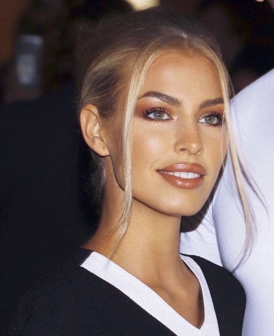 90s Supermodel Inspired Date Night Makeup 6