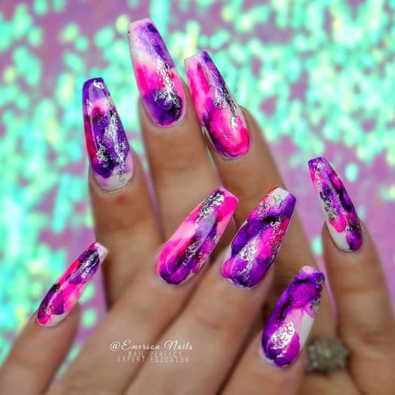 Hip Marbling Manicure 5