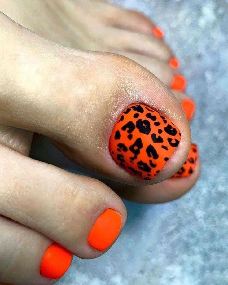 Animal Print Toe Nails 2