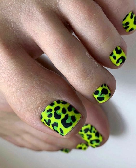 Animal Print Toe Nails 5