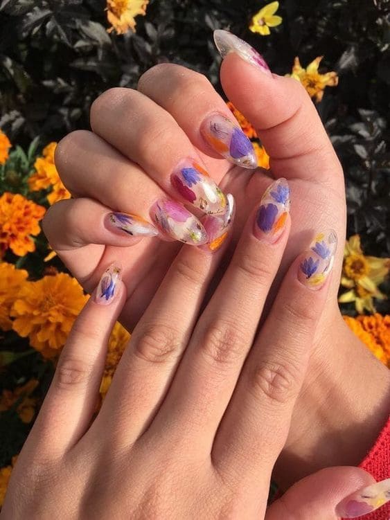 Artistic Flower Nails 3