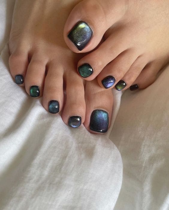 Cat Eye Pedicure 2