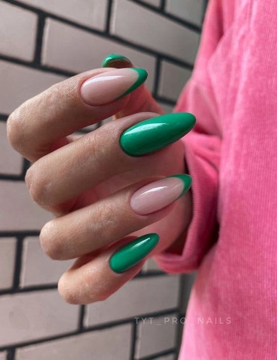 Classy Green Manicures 1