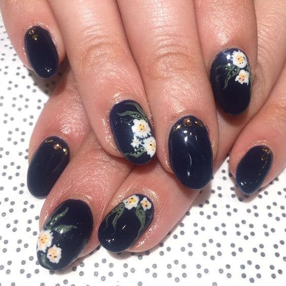 Dark Floral Nail Art 4