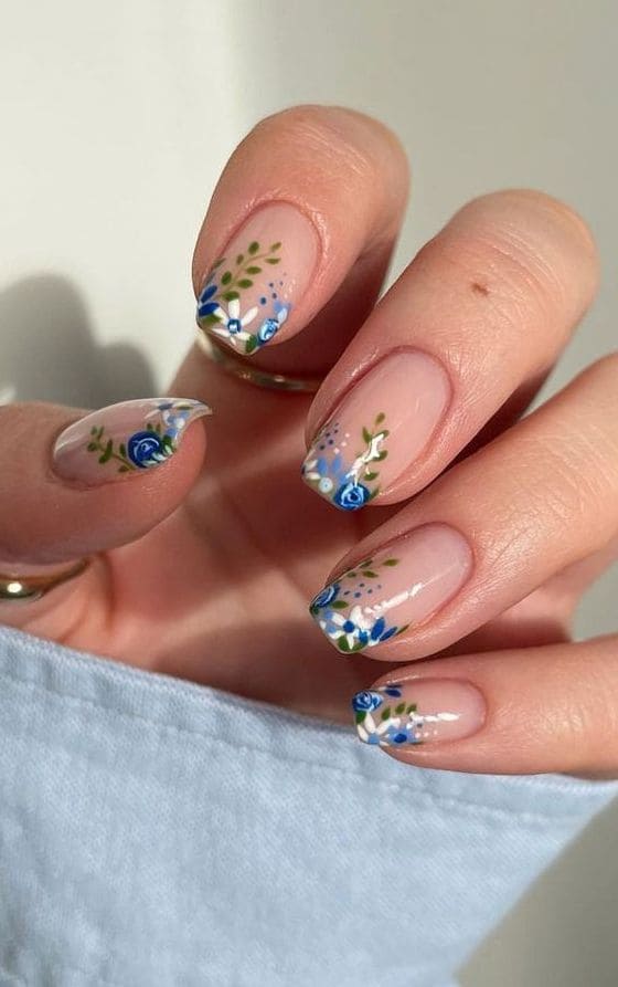Floral French Tips 3