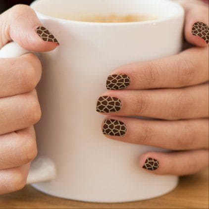 Giraffe Print Nail Art 2