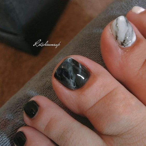 Marble Toe Nail Art 1