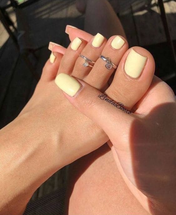 Matching Manicure And Pedicure 4