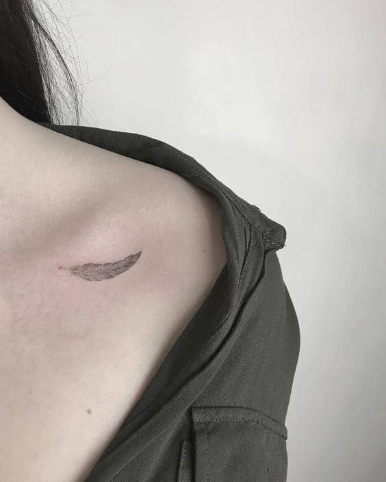 Minimal Feather Tattoo Designs 3