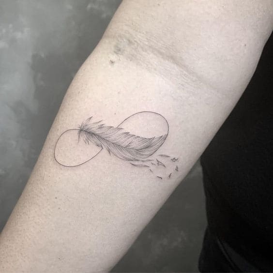 Minimal Feather Tattoo Designs 8