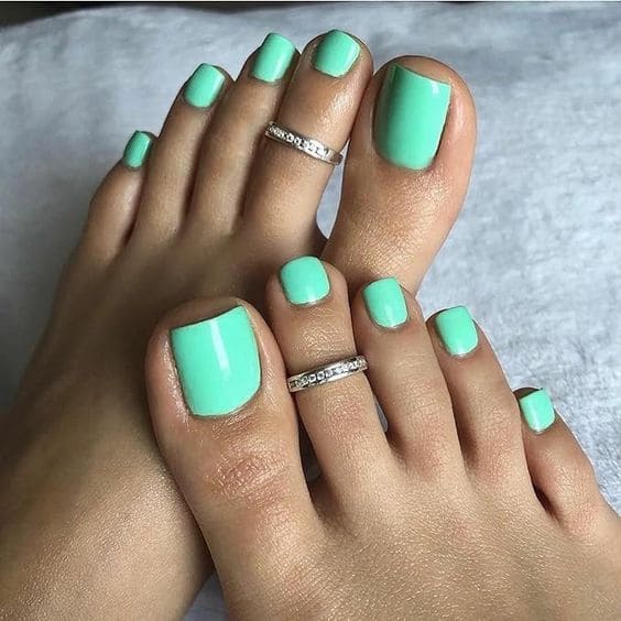 Neon Toe Nails 3