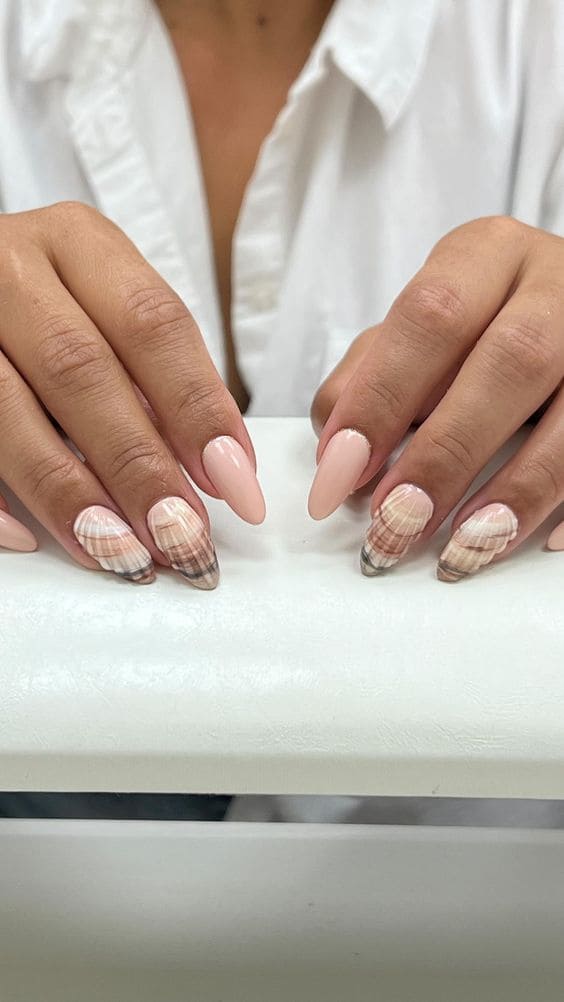 Seashell Nails 4