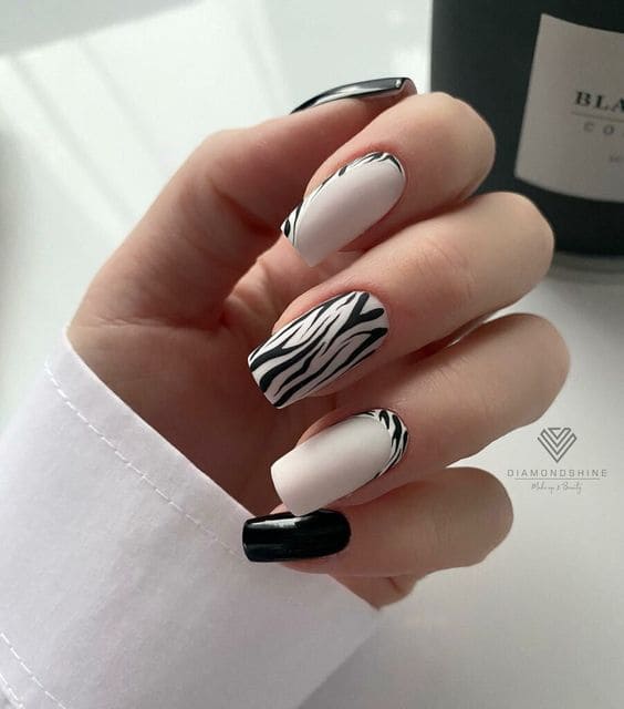 Simple Zebra Nails 6