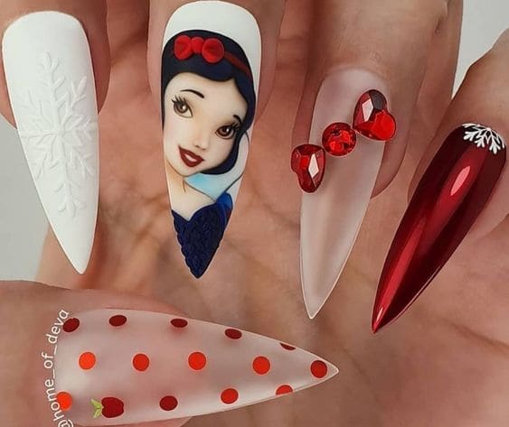 Snow White Mani 3