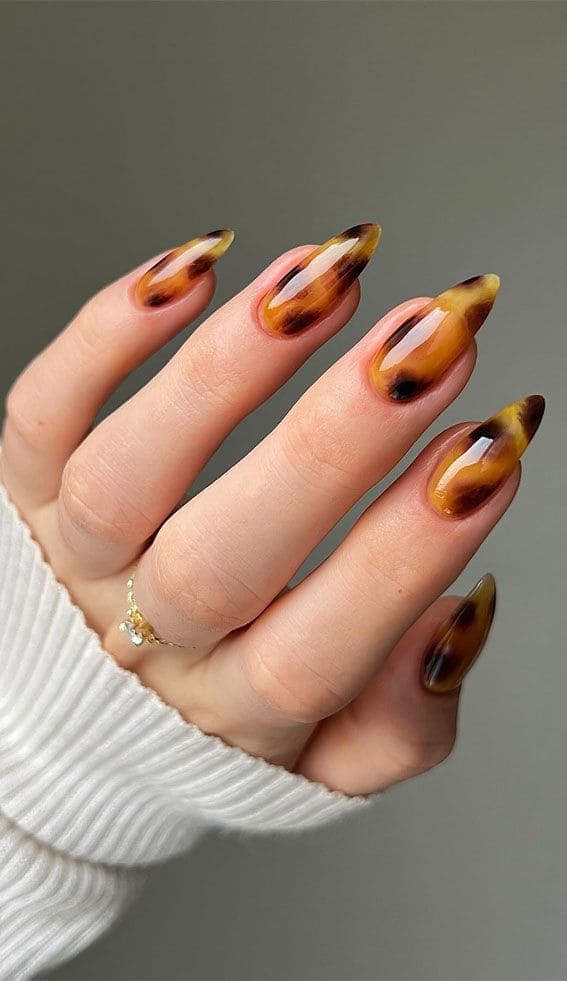 Tortoiseshell Manicure 1