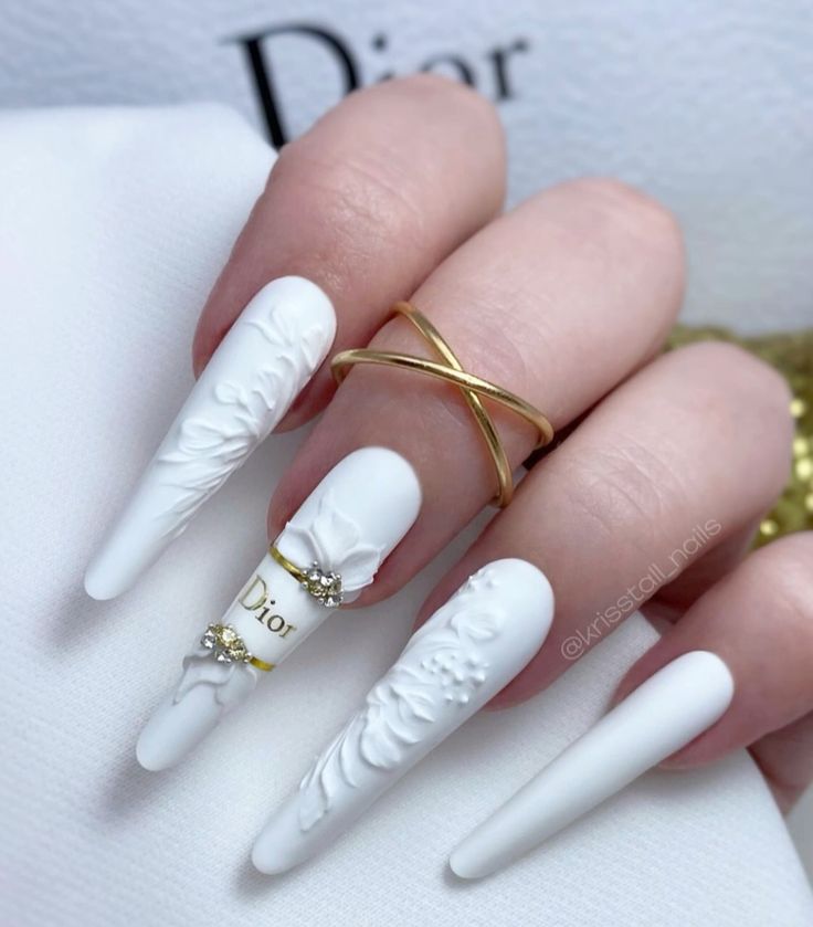 3D Matte White Nail Ideas 3