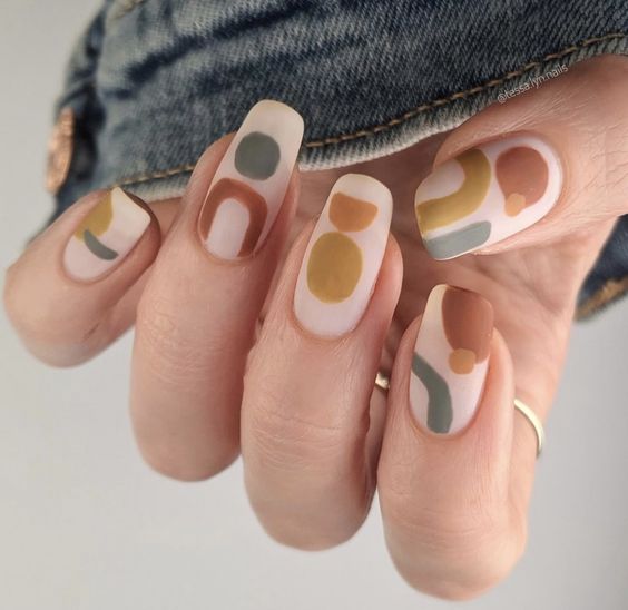 Abstract Matte Manicure 7