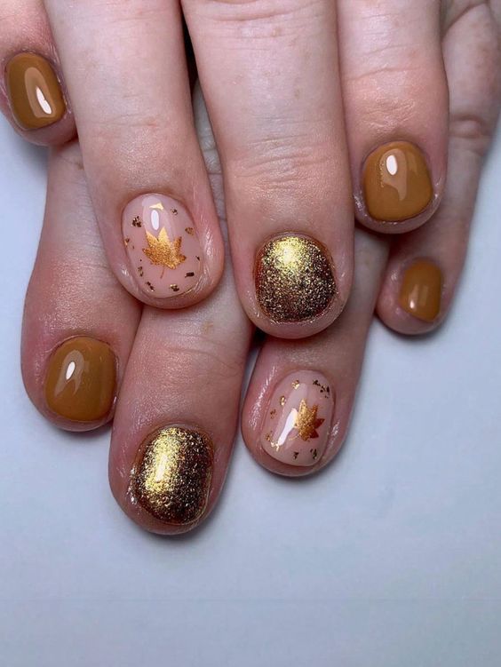 Autumn Leaf Short Nail Art 1