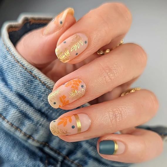 Autumn Leaf Short Nail Art 7