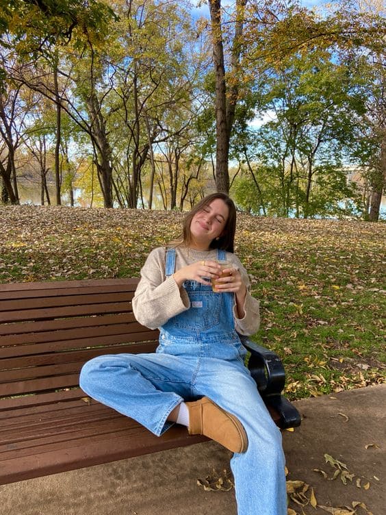 Autumn Outfits With Overalls 5