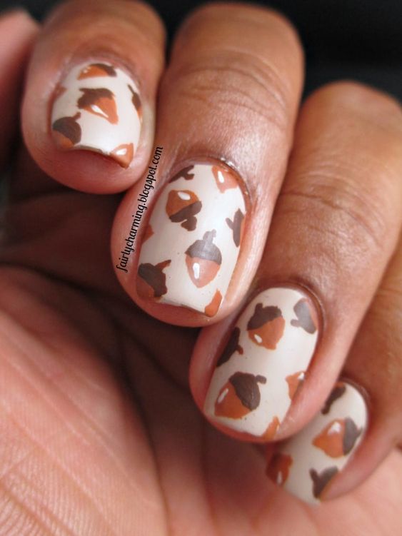 Cute Short Acorn Manicures 2