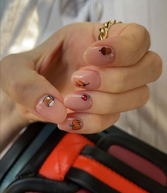 Cute Short Acorn Manicures 3