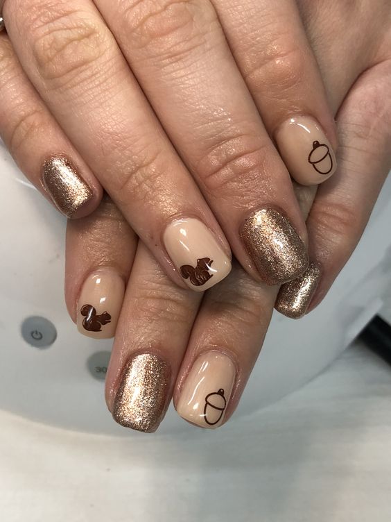 Cute Short Acorn Manicures 5