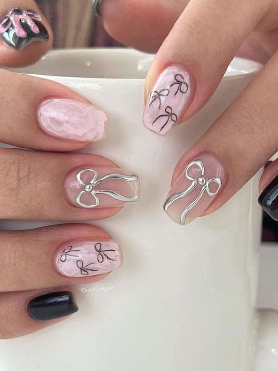 Delicate Bow Nail Designs 5