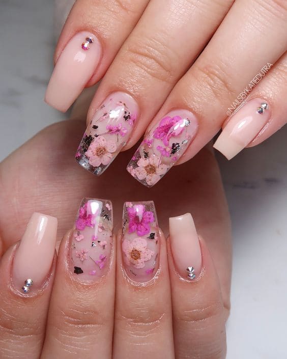 Dried Flower Nail Art 3