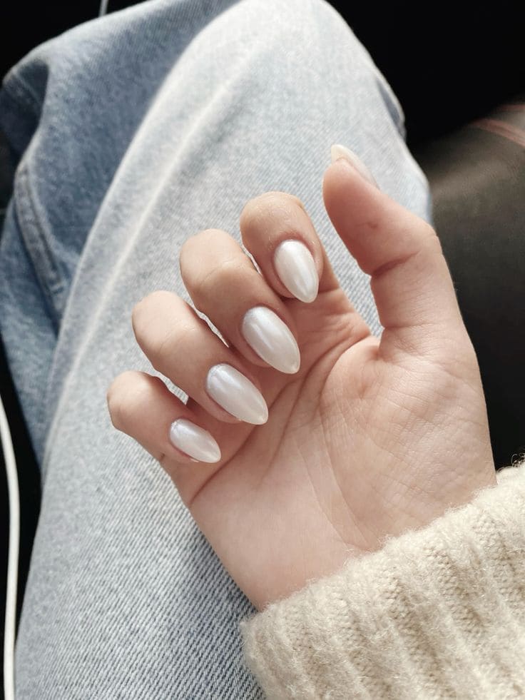 Elegant Milky Nails 1