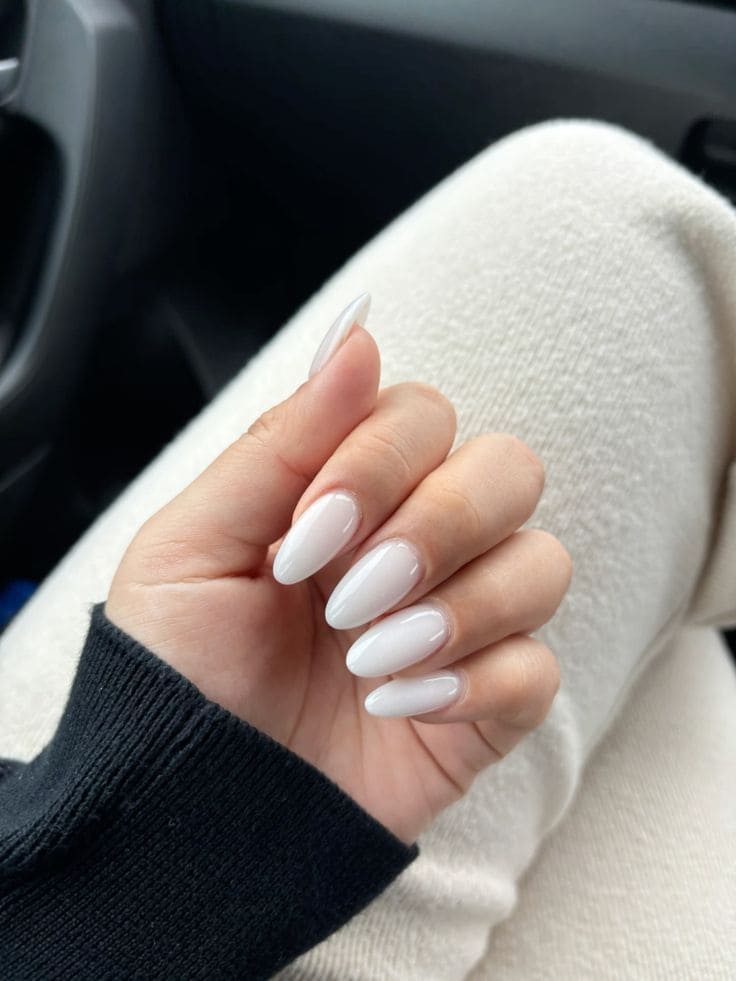 Elegant Milky Nails 5