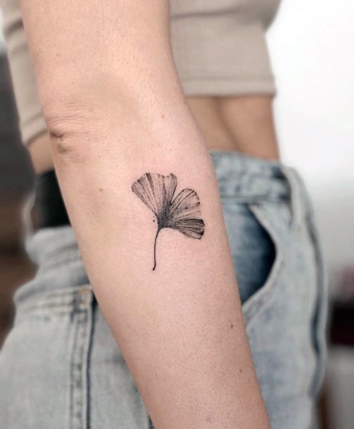 Ginkgo Fall Tattoo Ideas 4