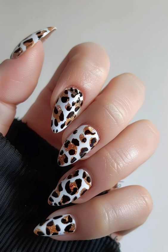 Glitter Leopard Print Nails 3