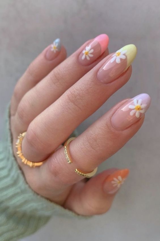 Lovely Mini Floral Pastel Nails 2